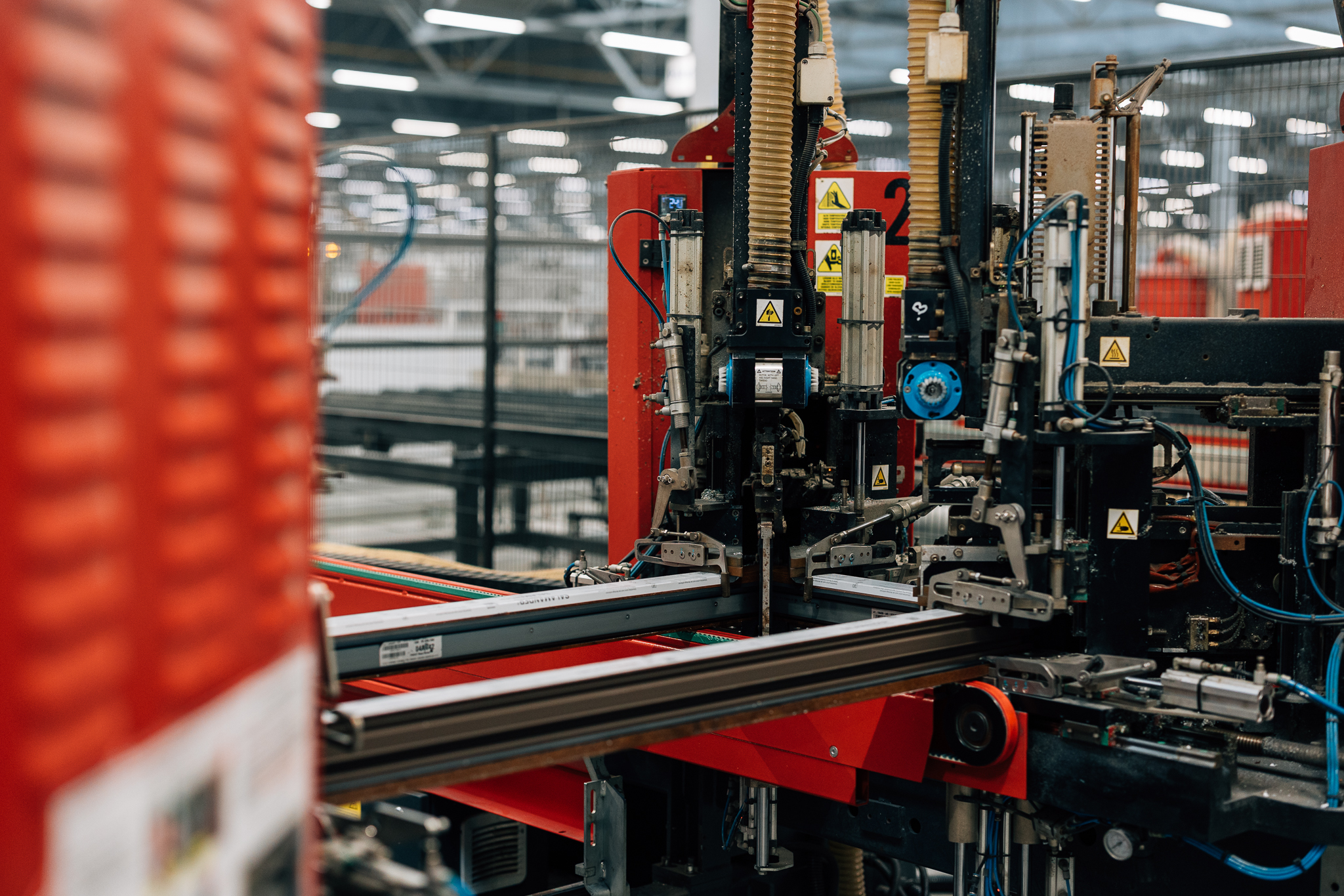 Advanced window manufacturing equipment